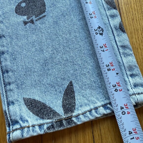 Playboy x PacSun Size 23 Women's Medium Wash 90s Boyfriend Bunny Print Jeans - Picture 7 of 15